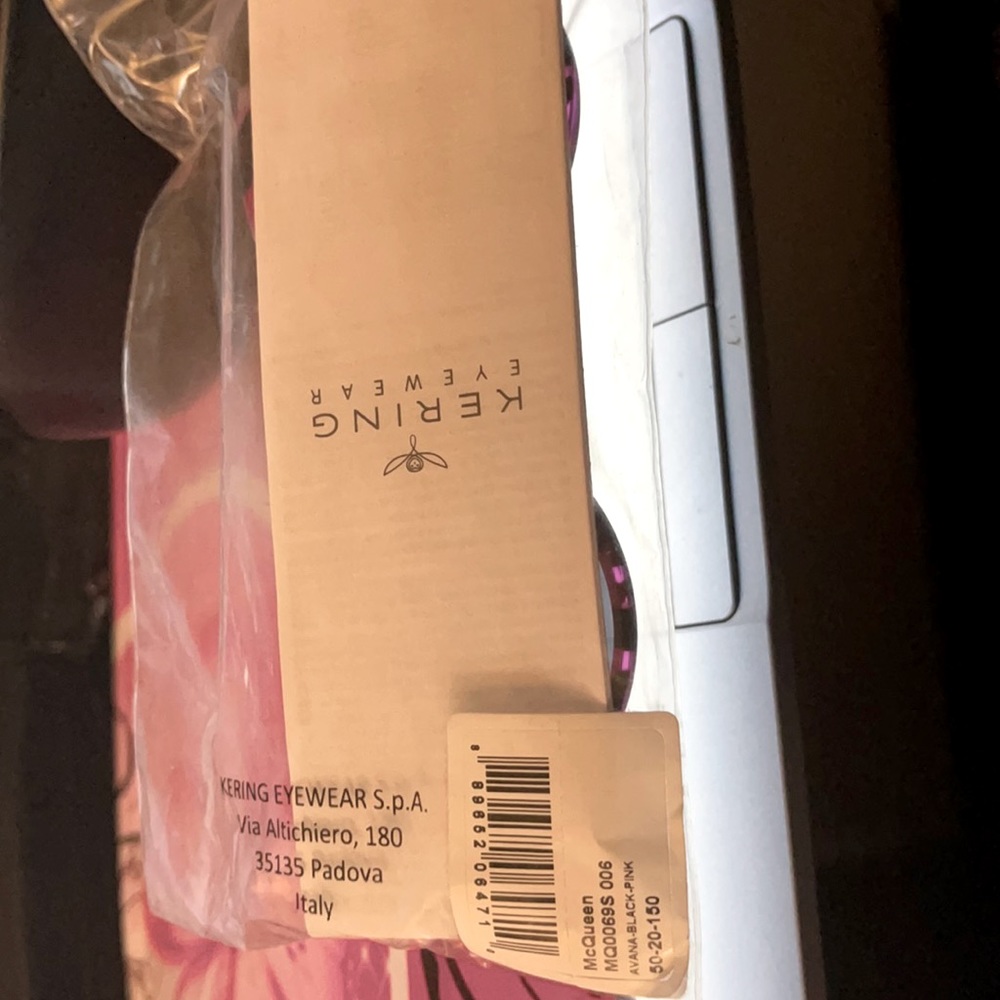 Alexandra McQueen BLACKPINK Mirror sunglasses